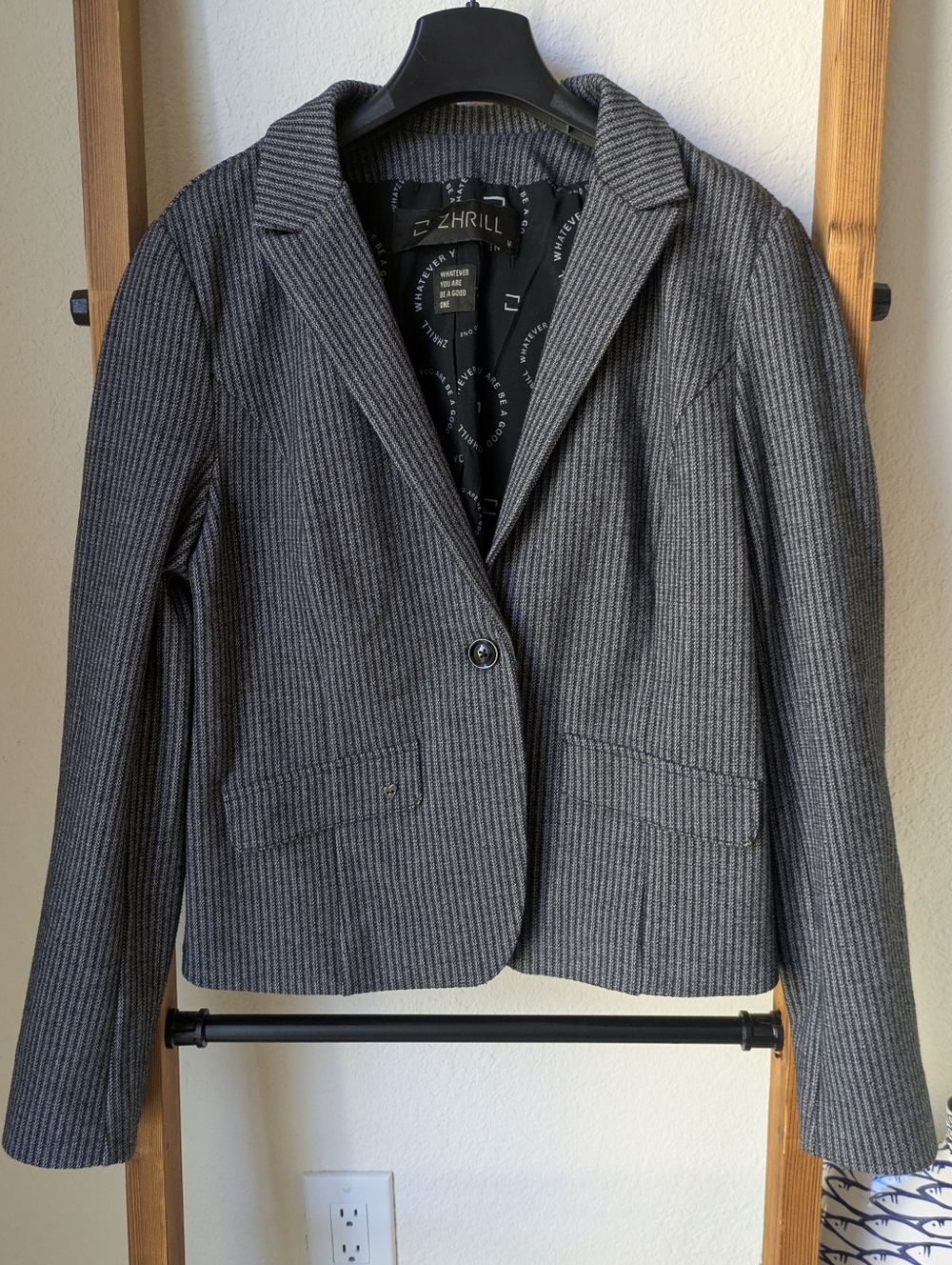 Zhrill Women's Gray Pinstripe Single-Button Blazer - Size M